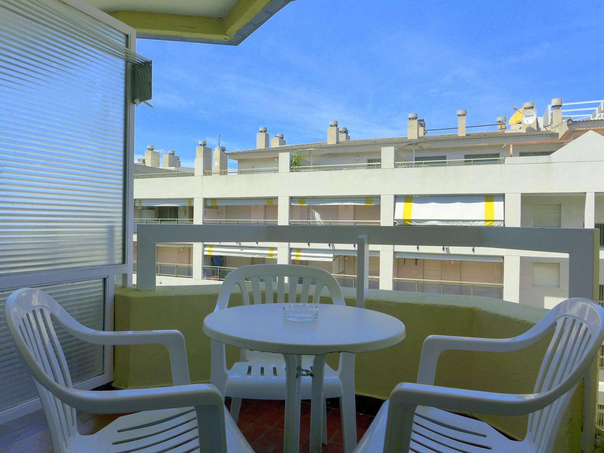 Apartamentos Alboran-Arysal Salou Exterior photo